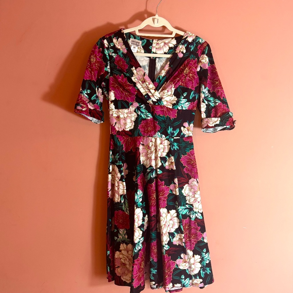 Unique Vintage multicolored dress with flower pattern, Medium
